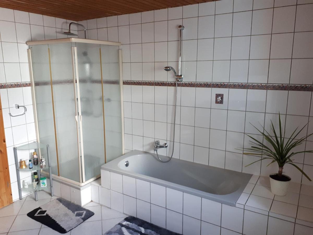 Gaestehaus Moebius Markt Erlbach Eksteriør billede